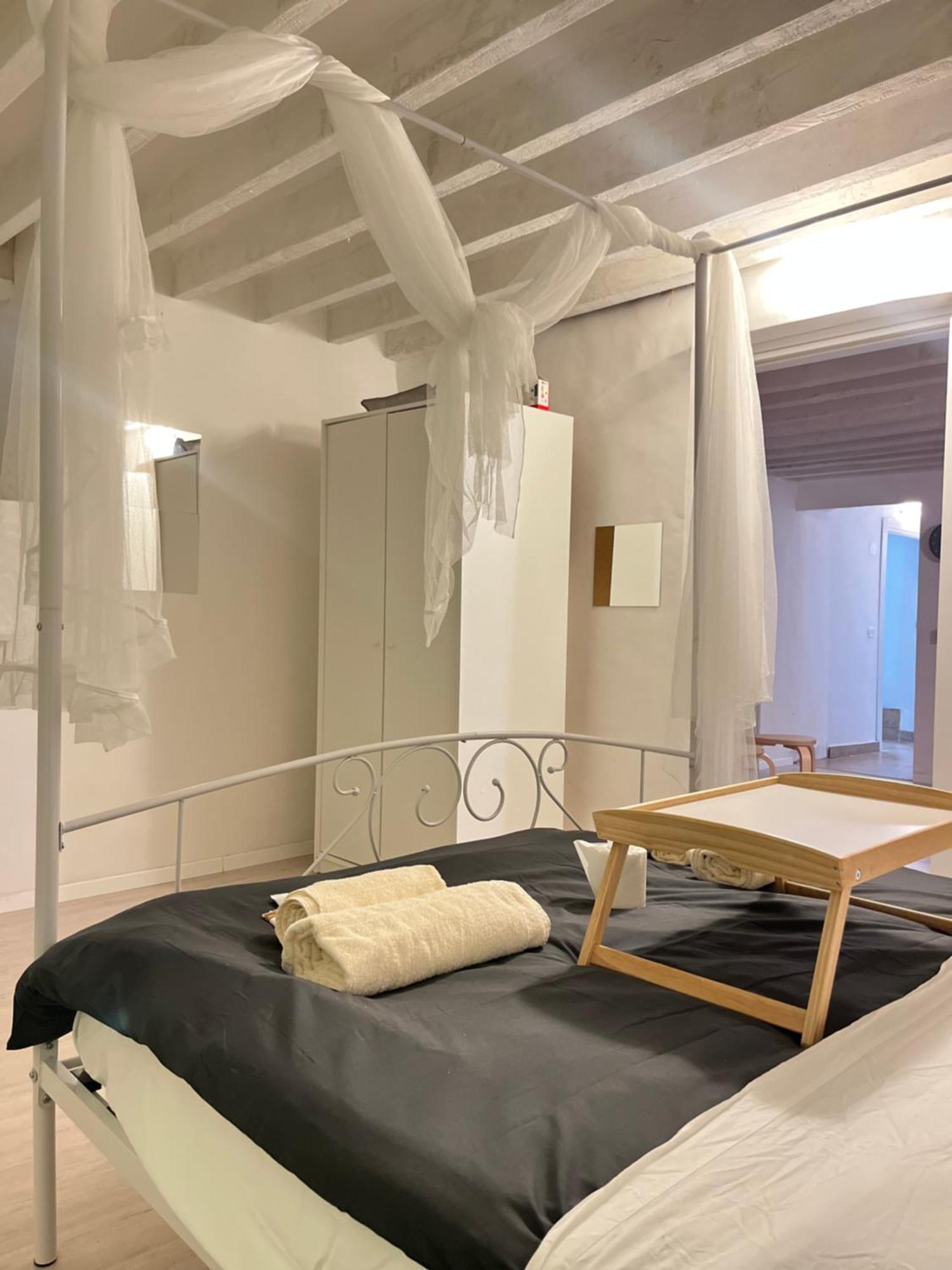 Genova Centro Affittacamere- Bagno In Comune ภายนอก รูปภาพ
