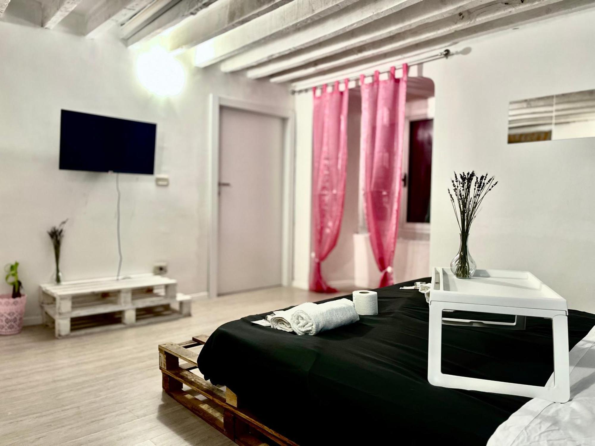 Genova Centro Affittacamere- Bagno In Comune ภายนอก รูปภาพ